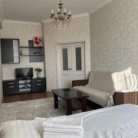 Ferienwohnung Promenade Bischkek Exterior foto