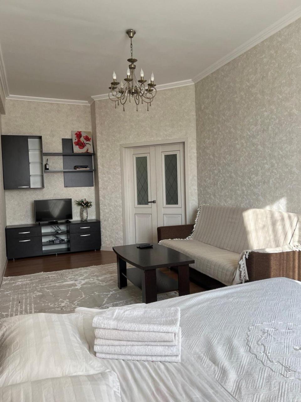 Ferienwohnung Promenade Bischkek Exterior foto